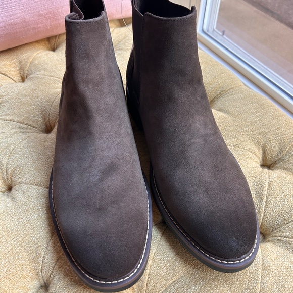 NIB Banana Republic Casual Suede Men’s Chelsea Boot in Brown Global - Size 11 main image 6